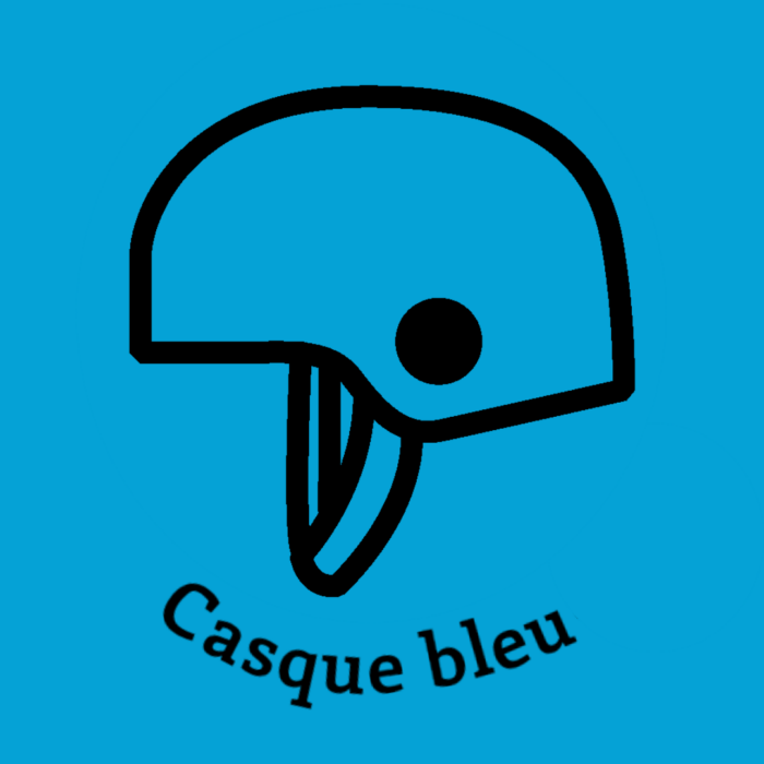 037-1CASQUE-BLEU.JPG